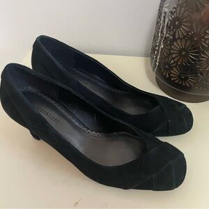 Naturalizer Black Suede Heels Size 6M